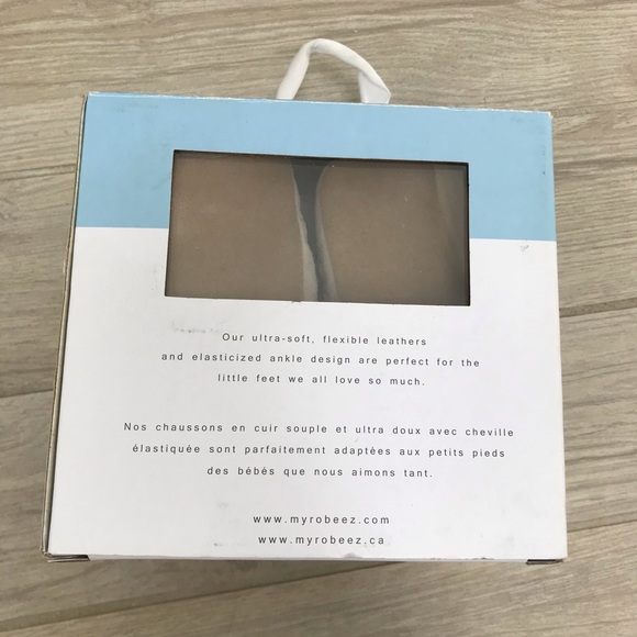 NEW - Robeez Cozy Ankle Suede Moccasin 18-24mo, Grey - Picture 5 of 8